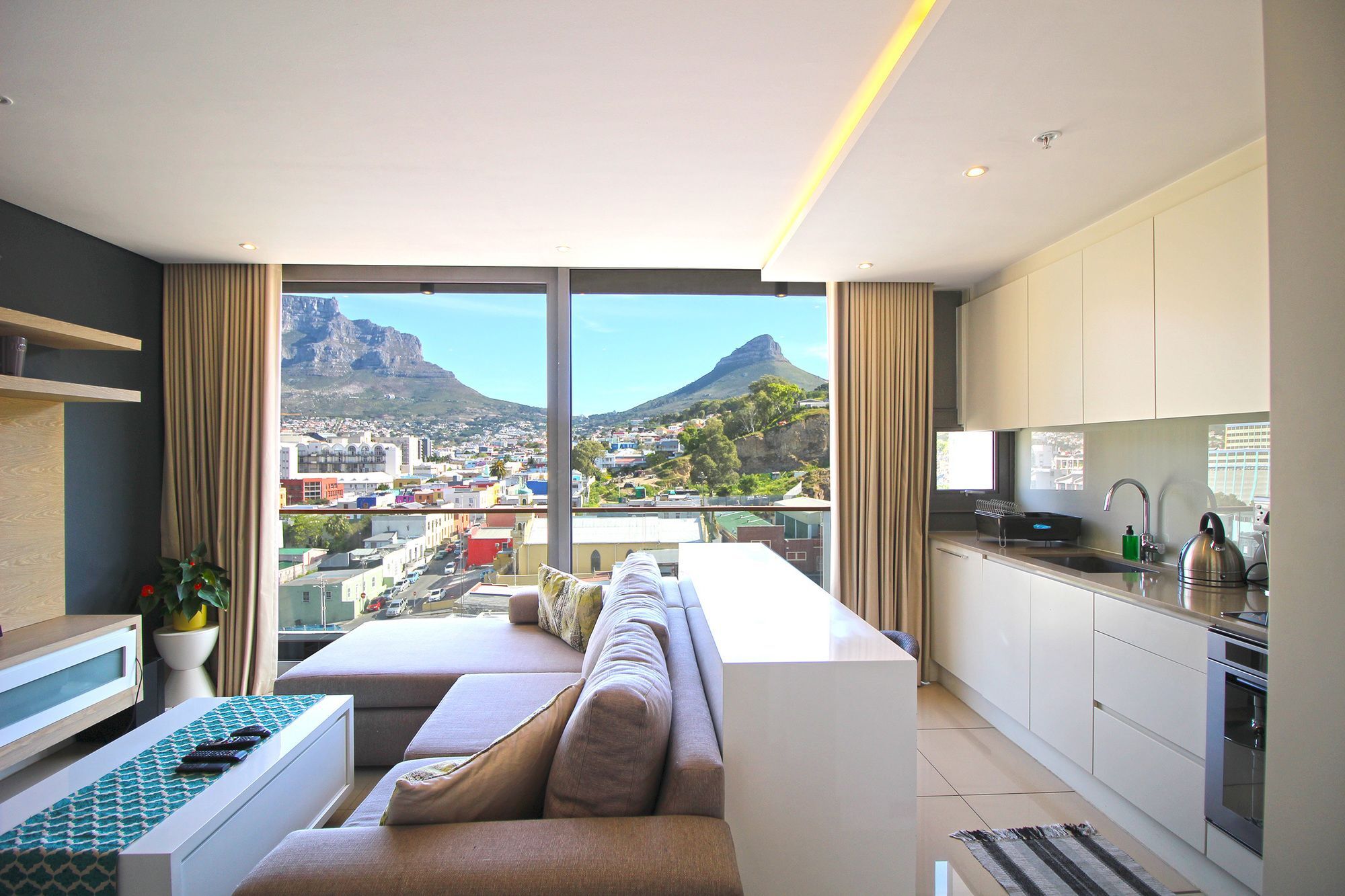 Mirage 902 * Cape Town